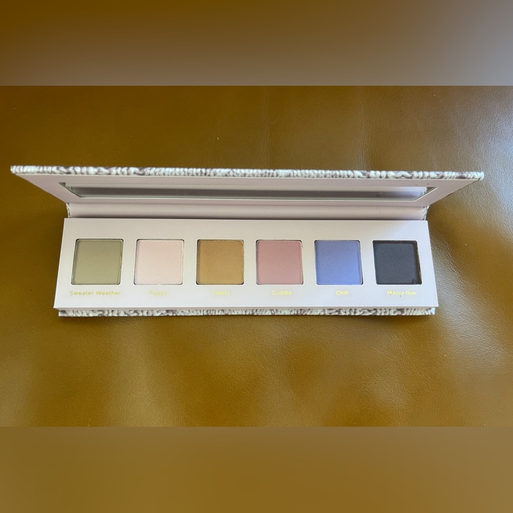 $29 DOMINIQUE COSMETICS Sweater Weather Eyeshadow Palette 6 Matte Shades NEW